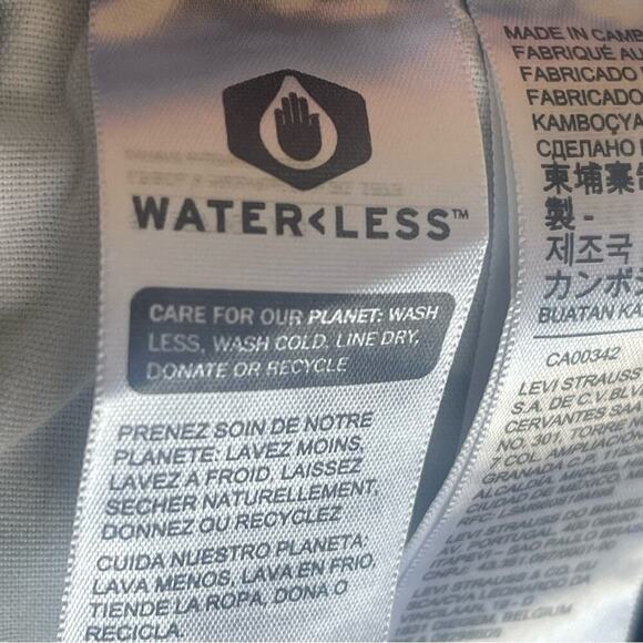 Levi's 501 Distressed Jean Shorts, Casual, Weekend, festival, Beachy Coastal, 30 - Picture 9 of 9